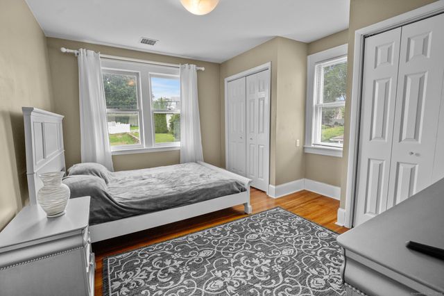 14 Maple Street, Darien, CT 06820