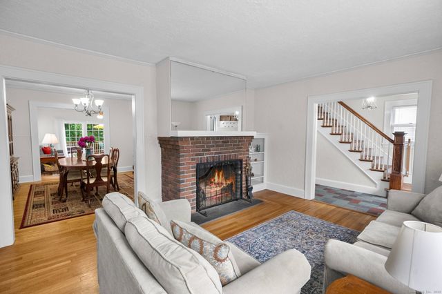 14 Maple Street, Darien, CT 06820