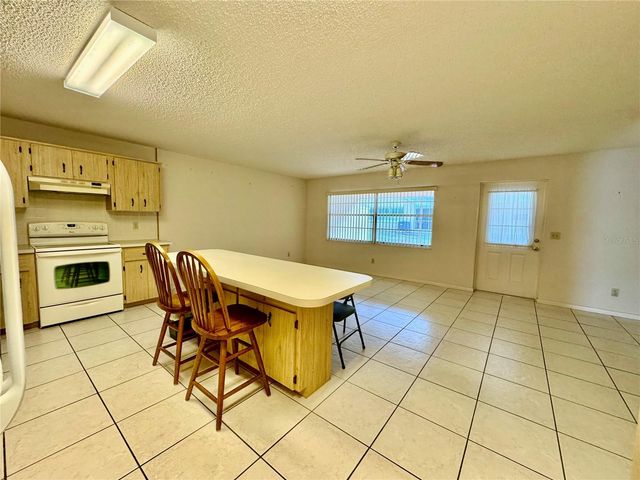 8426 SW 92ND LANE F, Ocala, FL 34481