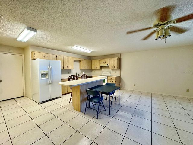 8426 SW 92ND LANE F, Ocala, FL 34481