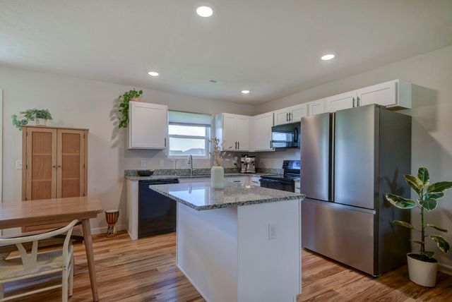 379 E Melton Road, Ozark, MO 65721