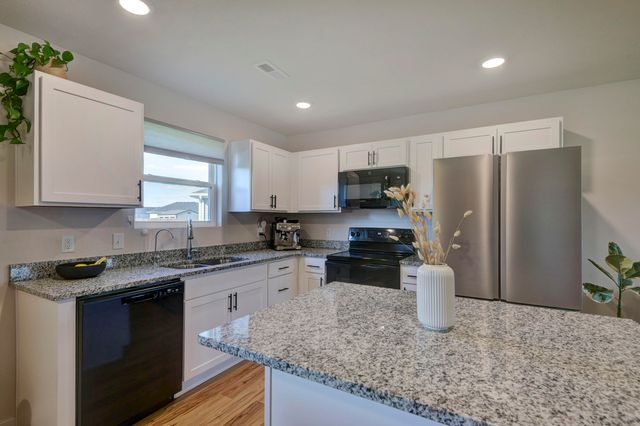 379 E Melton Road, Ozark, MO 65721