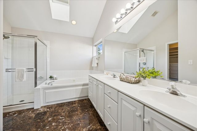 2409 Meadowbrook Lane, Westchester, IL 60154