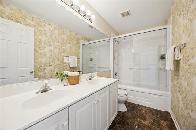 2409 Meadowbrook Lane, Westchester, IL 60154
