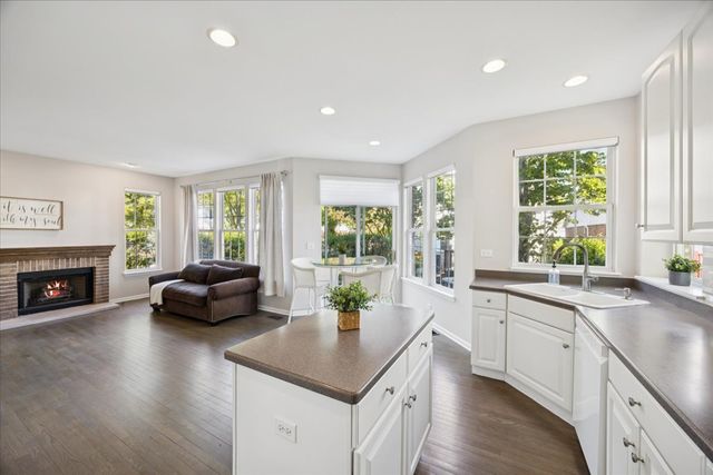 2409 Meadowbrook Lane, Westchester, IL 60154