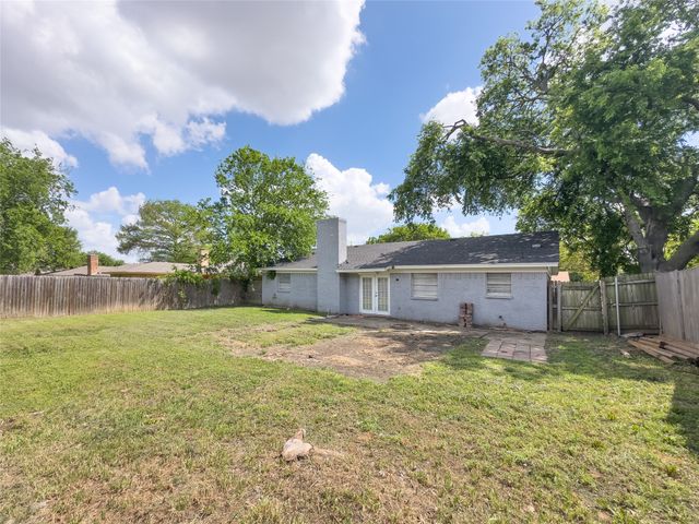 1915 Chalice Road, Arlington, TX 76014