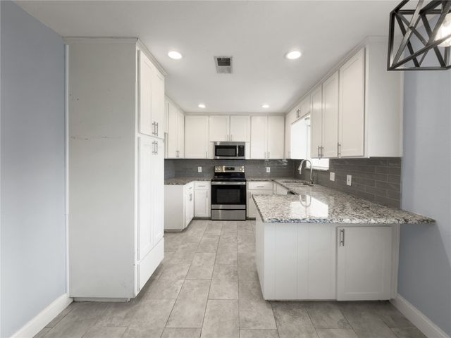 1915 Chalice Road, Arlington, TX 76014