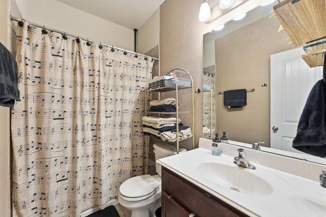 138 Bayside Crossing Drive, La Porte, TX 77571
