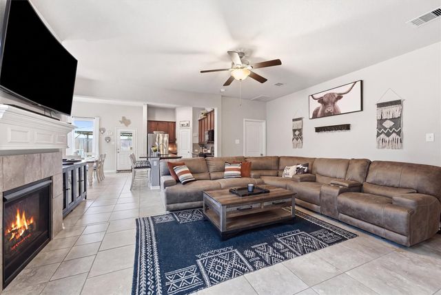 138 Bayside Crossing Drive, La Porte, TX 77571