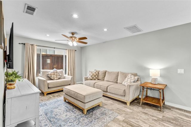 8947 Gateway View Court, El Cajon, CA 92021