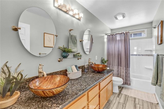 8947 Gateway View Court, El Cajon, CA 92021