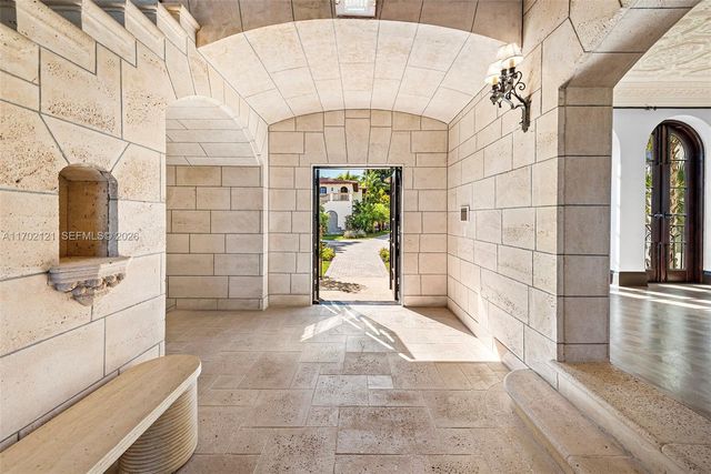 49 Palm Ave, Miami Beach, FL 33139