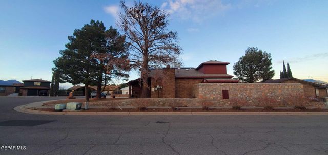 4643 R L Shoemaker Drive, El Paso, TX 79924