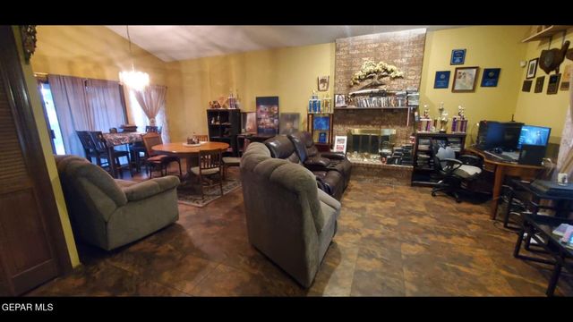 4643 R L Shoemaker Drive, El Paso, TX 79924