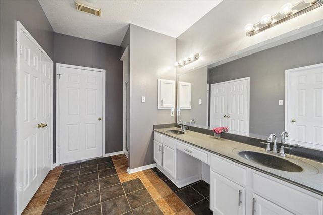 19119 Timber Trace Drive, Humble, TX 77346