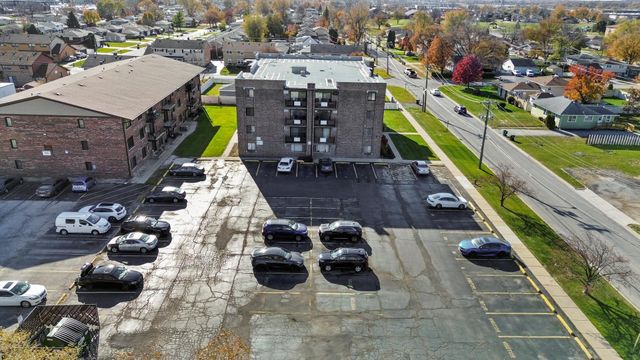 7945 S Oketo Avenue 404, Bridgeview, IL 60455