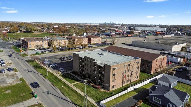 7945 S Oketo Avenue 404, Bridgeview, IL 60455