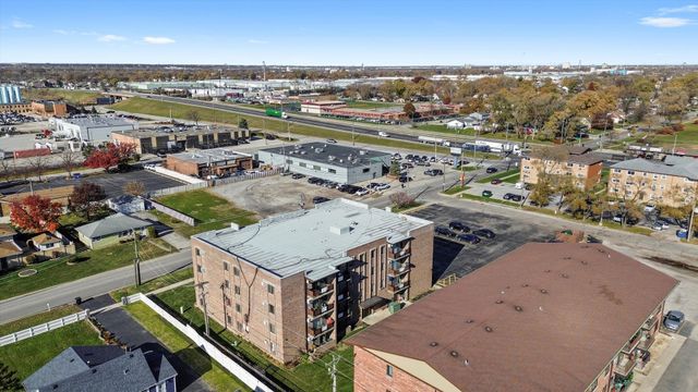 7945 S Oketo Avenue 404, Bridgeview, IL 60455