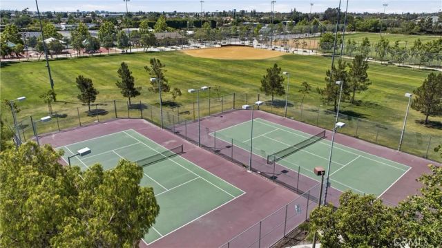 318 W Pebble Creek Lane, Orange, CA 92865