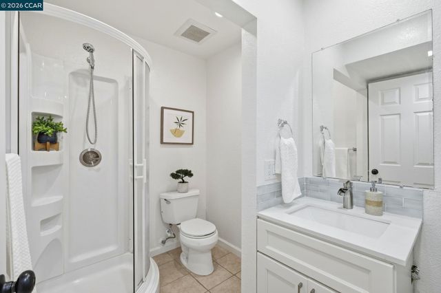 1195 Kenwal Rd B, Concord, CA 94521