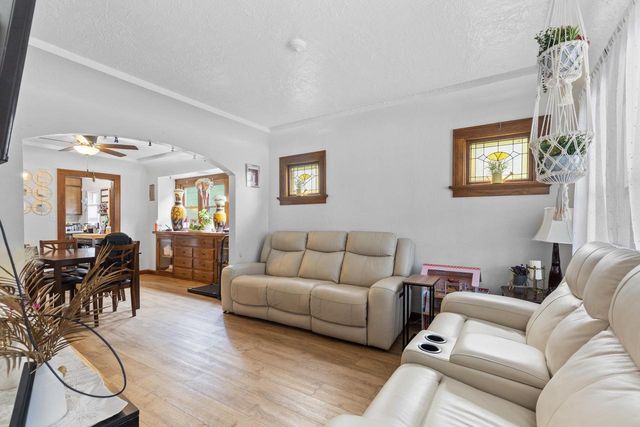 1017 N Chicago AVENUE, South Milwaukee, WI 53172