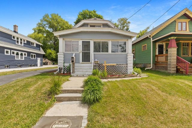 1017 N Chicago AVENUE, South Milwaukee, WI 53172