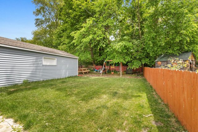 1017 N Chicago AVENUE, South Milwaukee, WI 53172