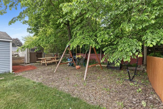 1017 N Chicago AVENUE, South Milwaukee, WI 53172