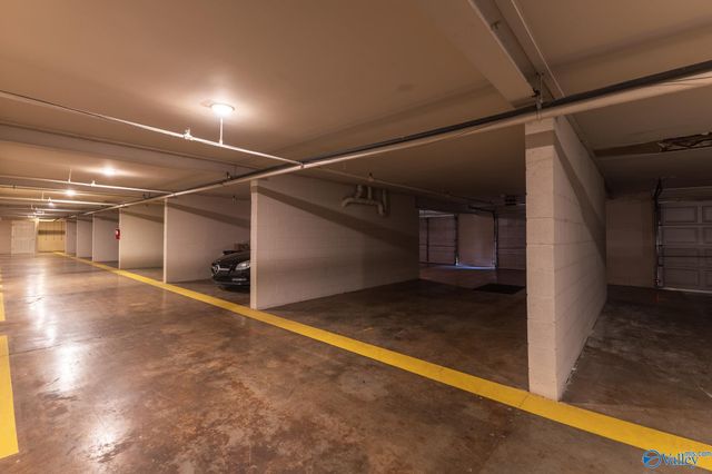 4770 Whitesburg Drive 301, Huntsville, AL 35802