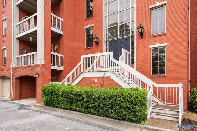 4770 Whitesburg Drive 301, Huntsville, AL 35802