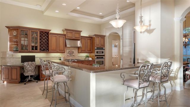 7512 ABBEY GLEN, Lakewood Ranch, FL 34202