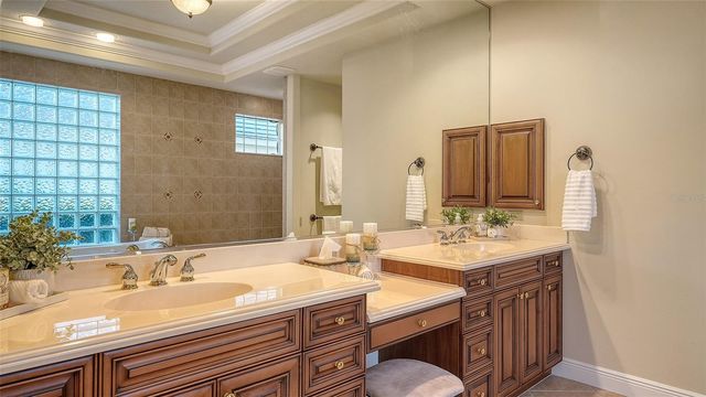 7512 ABBEY GLEN, Lakewood Ranch, FL 34202