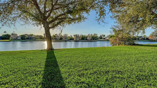 7512 ABBEY GLEN, Lakewood Ranch, FL 34202