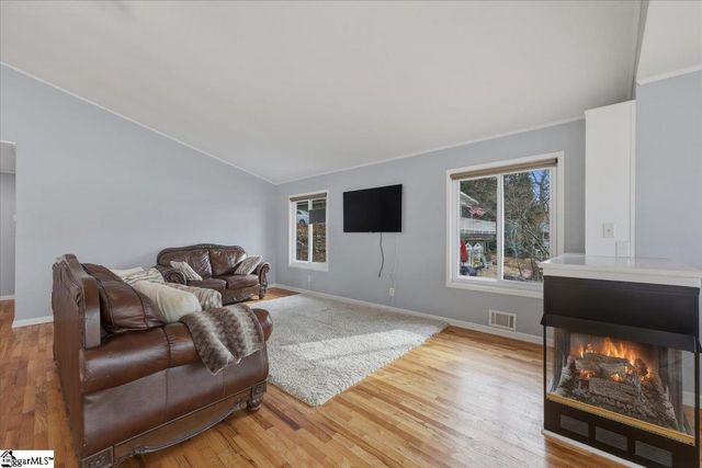 412 Rockcove Road, Inman, SC 29349