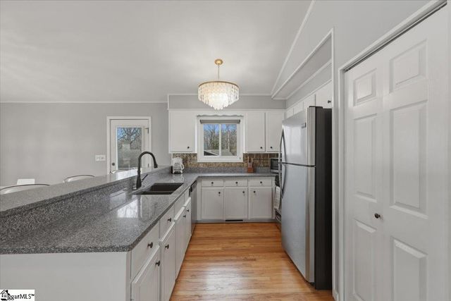 412 Rockcove Road, Inman, SC 29349