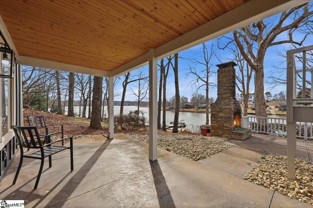 412 Rockcove Road, Inman, SC 29349