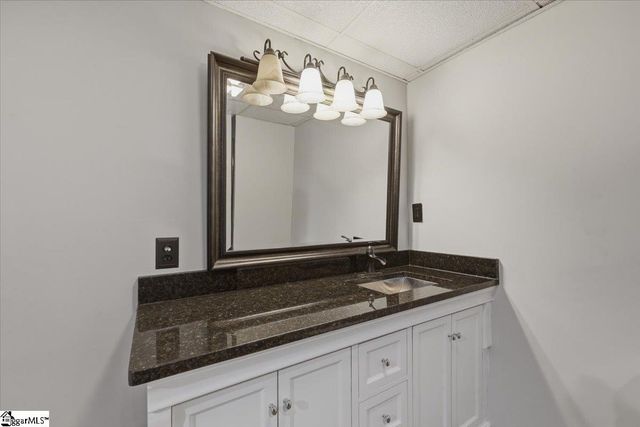 412 Rockcove Road, Inman, SC 29349