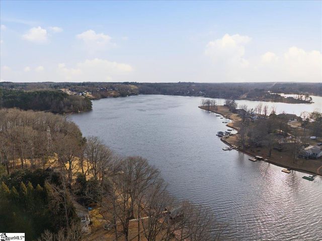 412 Rockcove Road, Inman, SC 29349