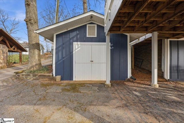 412 Rockcove Road, Inman, SC 29349