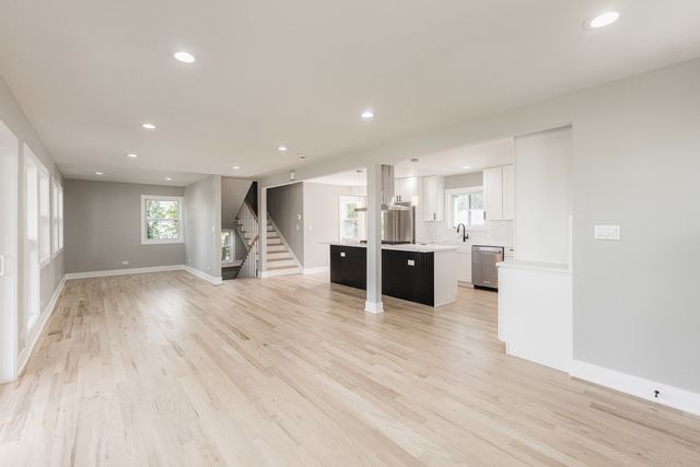 147 W North Avenue, Lombard, IL 60148