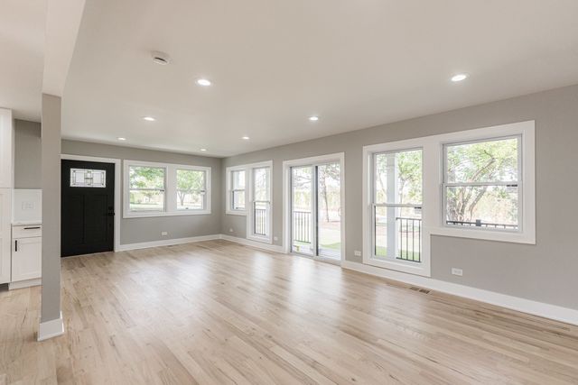 147 W North Avenue, Lombard, IL 60148