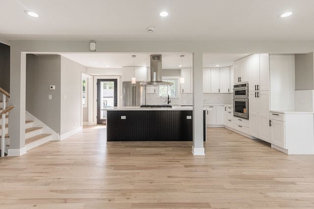 147 W North Avenue, Lombard, IL 60148