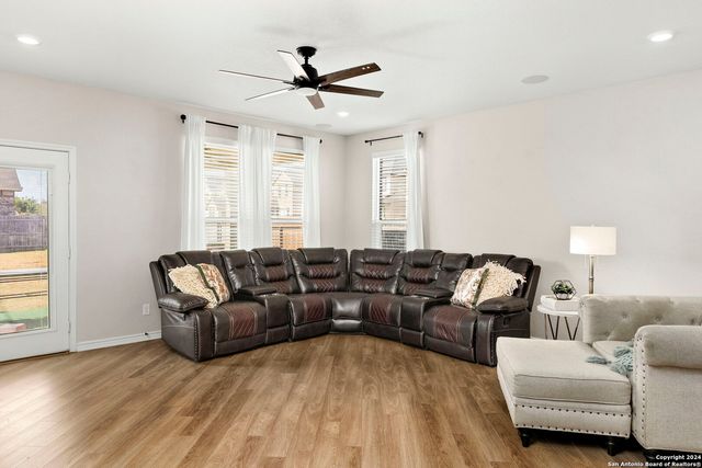 5104 DEVANADO WAY, San Antonio, TX 78261