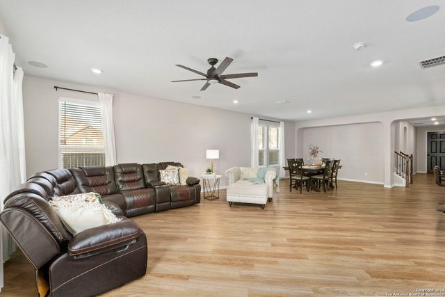 5104 DEVANADO WAY, San Antonio, TX 78261