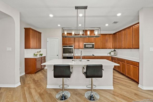 5104 DEVANADO WAY, San Antonio, TX 78261