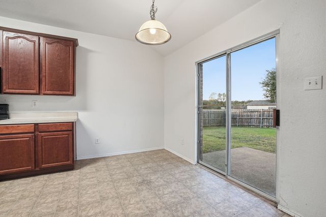 700 locustberry, Red Oak, TX 75154