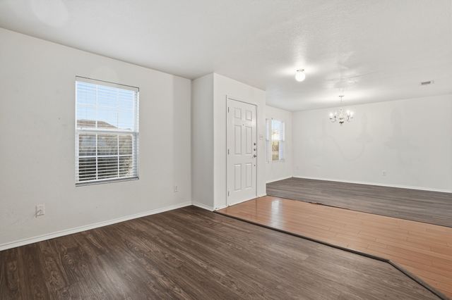 700 locustberry, Red Oak, TX 75154