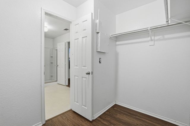 700 locustberry, Red Oak, TX 75154