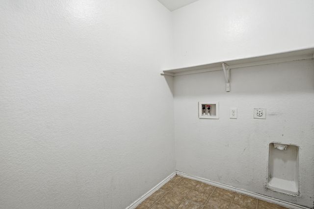 700 locustberry, Red Oak, TX 75154