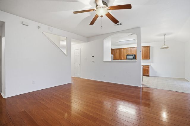 700 locustberry, Red Oak, TX 75154